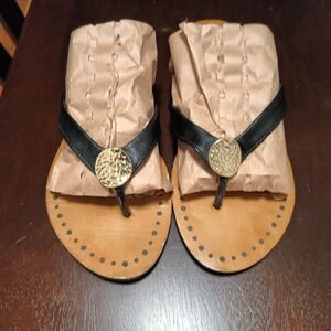 Women's Sandals Sooo Cute Size 8